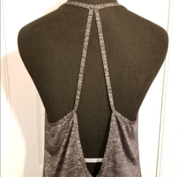 Nike Dri-FIT Tuned Cool Tank - Picture 7 of 8